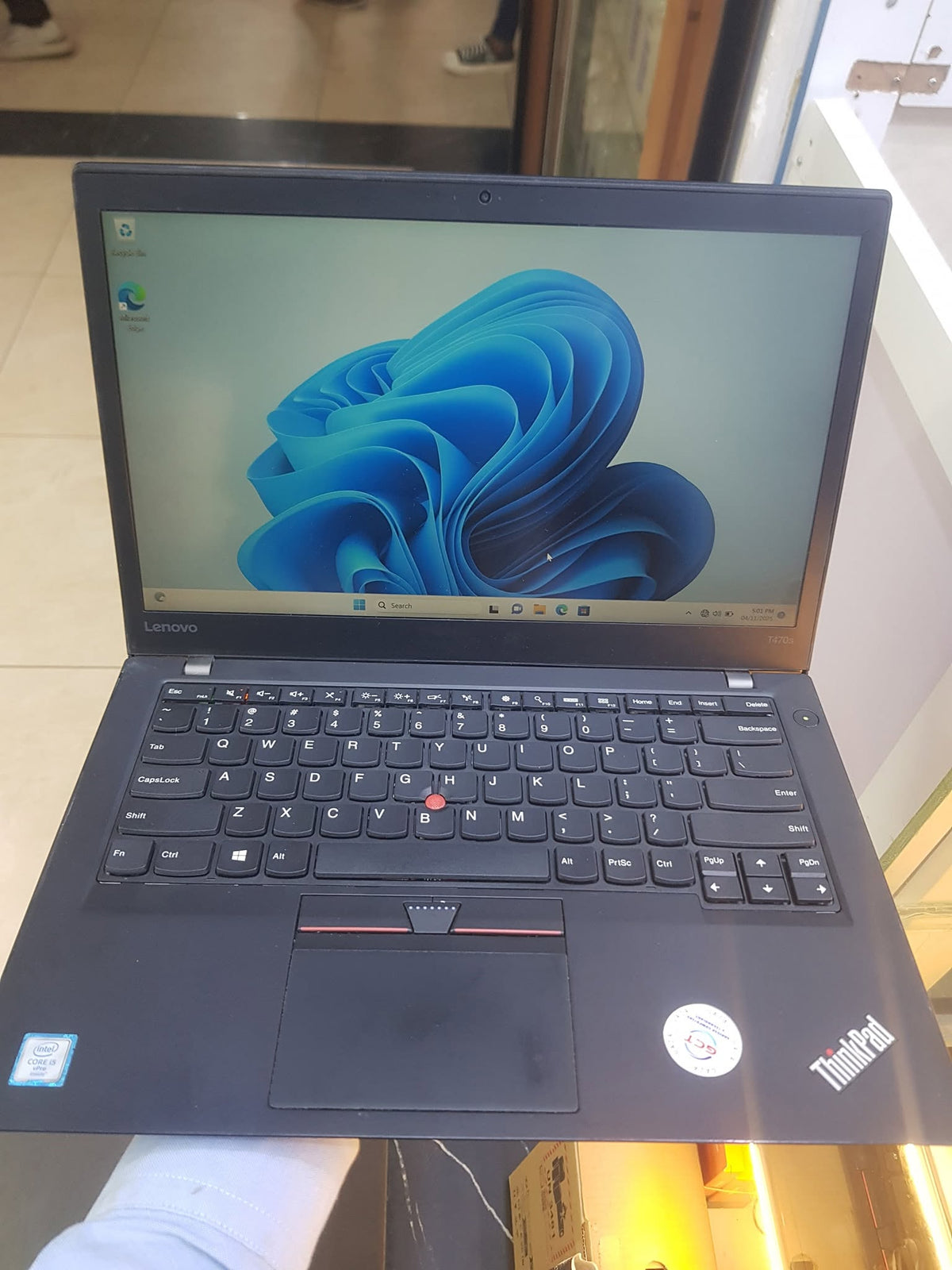 Lenovo ThinkPad T470s – Core i5, 8GB RAM, 256GB SSD