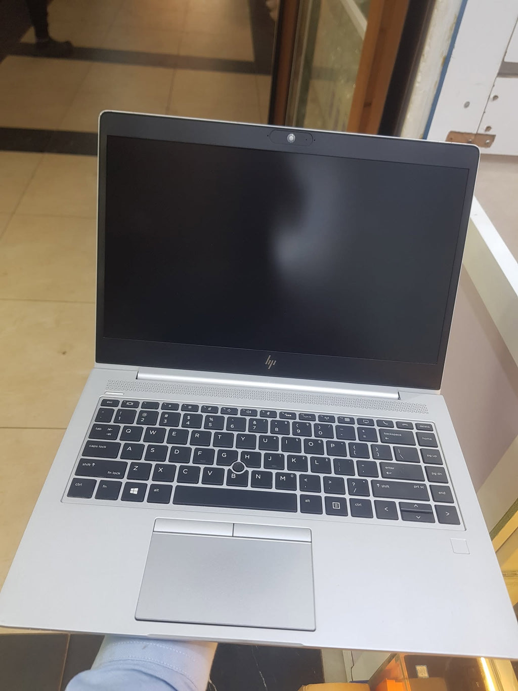 HP EliteBook 840 G5 – Core i5-8250U, 8GB RAM, 256GB SSD