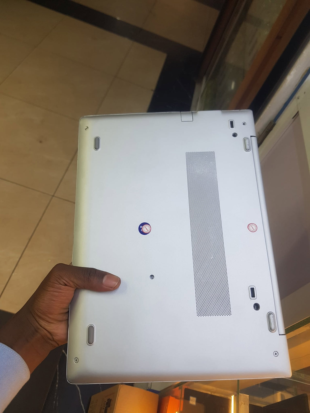 HP EliteBook 840 G5 – Core i5-8250U, 8GB RAM, 256GB SSD