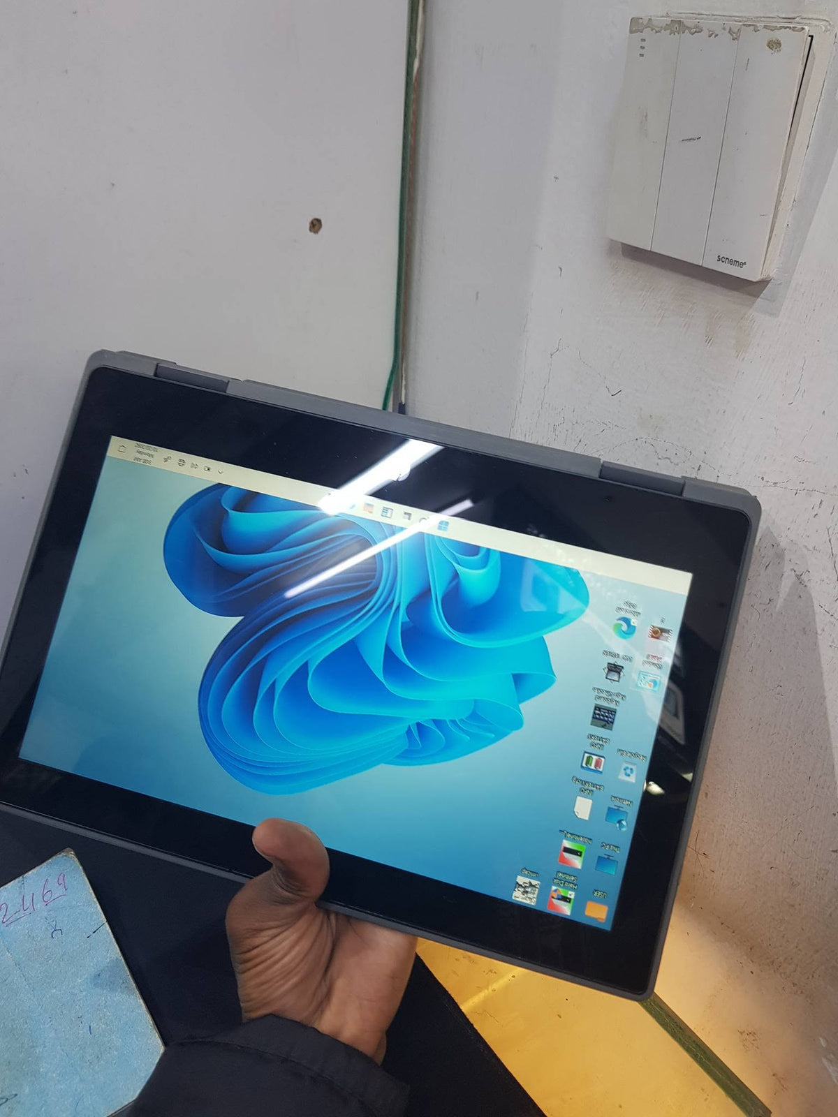 HP ProBook x360 11 G5 EE – Core i5, 8GB RAM, 256GB SSD
