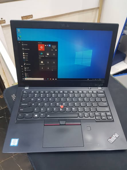 Lenovo ThinkPad X280 – Core i5, 8GB RAM, 256GB SSD, Touchscreen